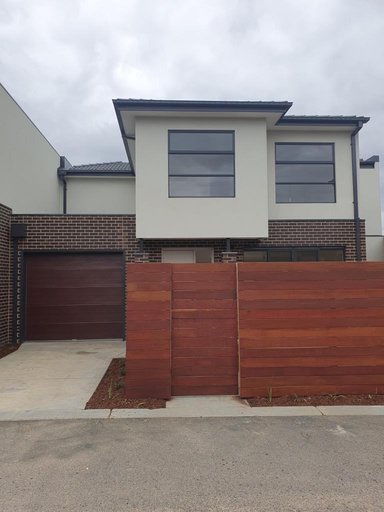 20 Emica Pde, Knoxfield, VIC 3180