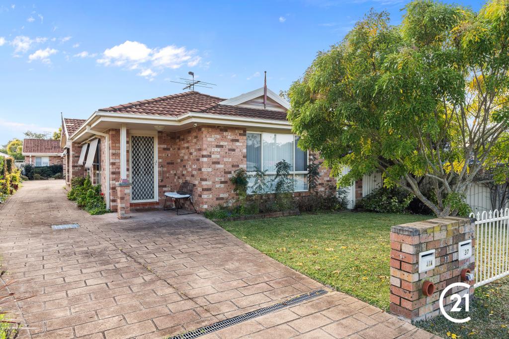 37 Chelmsford Rd, Charmhaven, NSW 2263