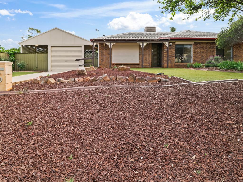 5 Fleetwood Dr, Blakeview, SA 5114