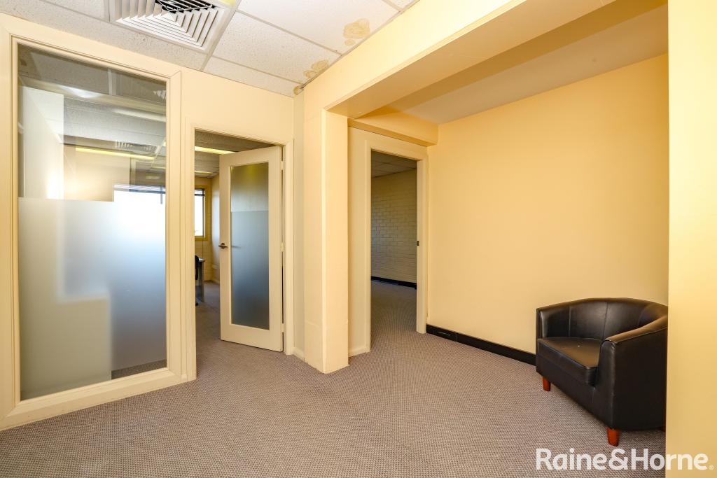 Suite 2/209 Howick St, Bathurst, NSW 2795