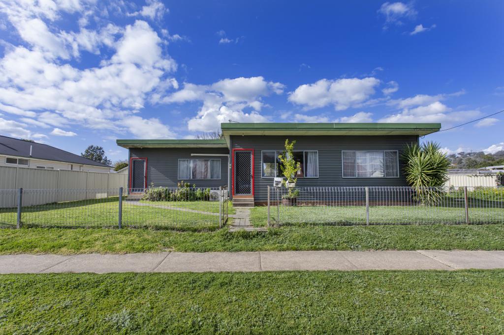 11 MULYAN ST, COWRA, NSW 2794