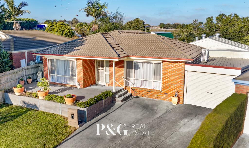 4 GRETEL CT, HAMPTON PARK, VIC 3976