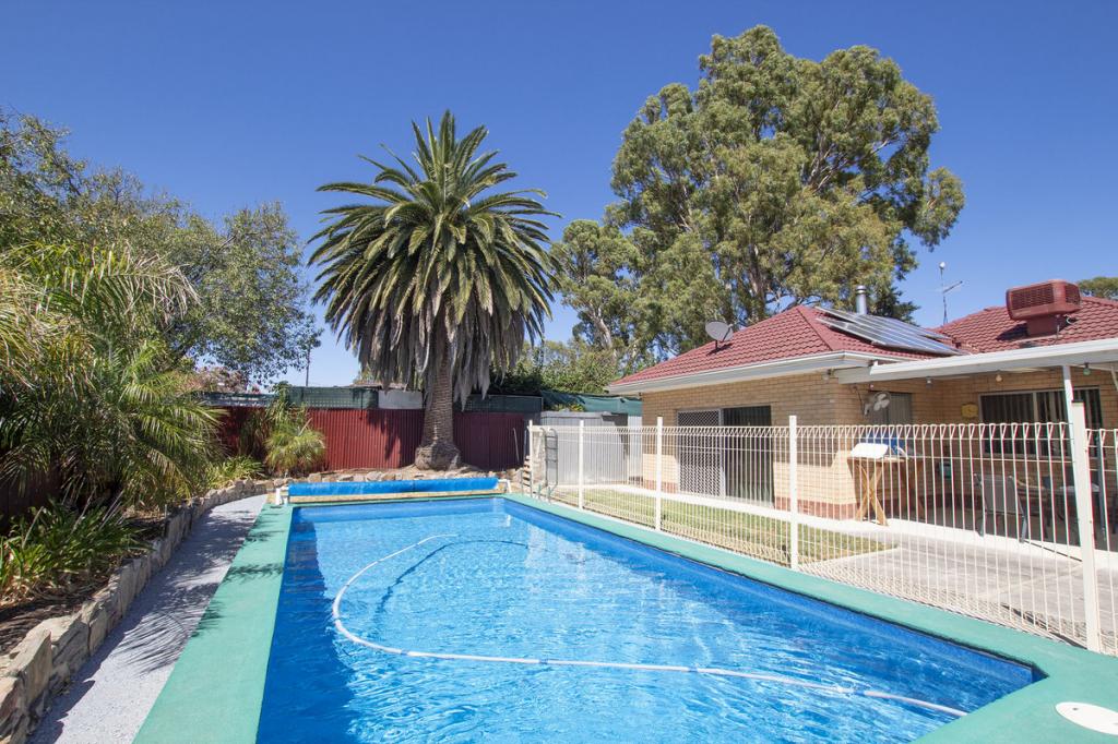26 Graham Ave, Hackham, SA 5163