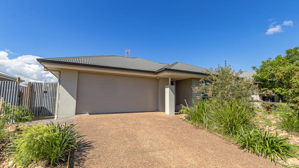 6 Tooma Lane, Kelso, QLD 4815