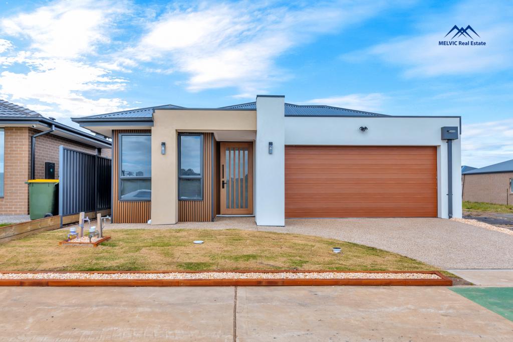 54 Wild Goose Way, Clyde North, VIC 3978