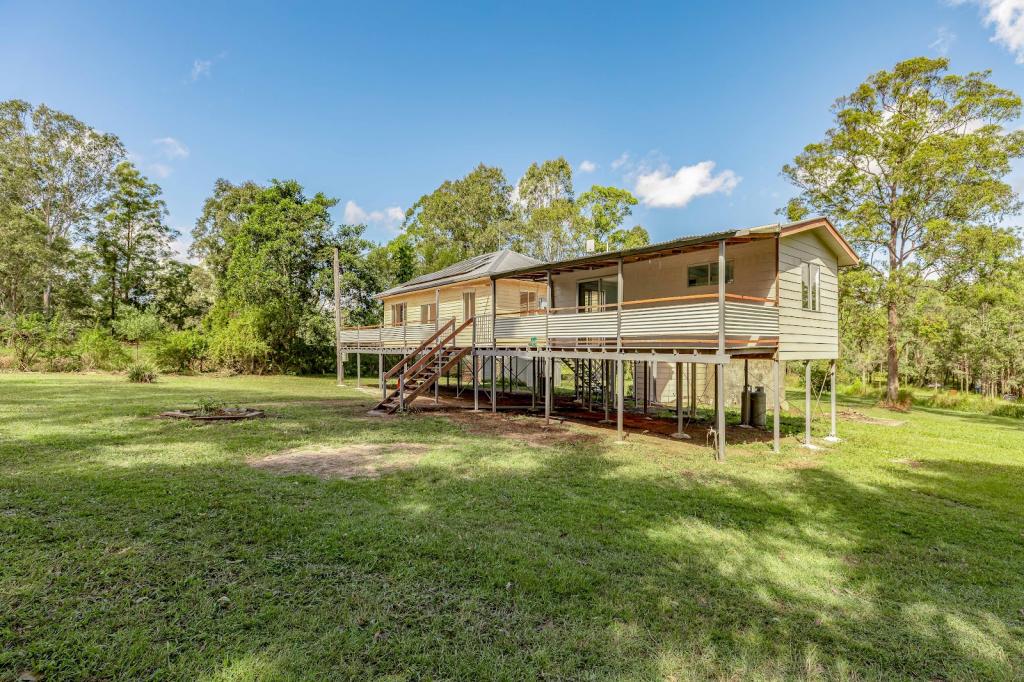 26 Sunray Rd, Mothar Mountain, QLD 4570