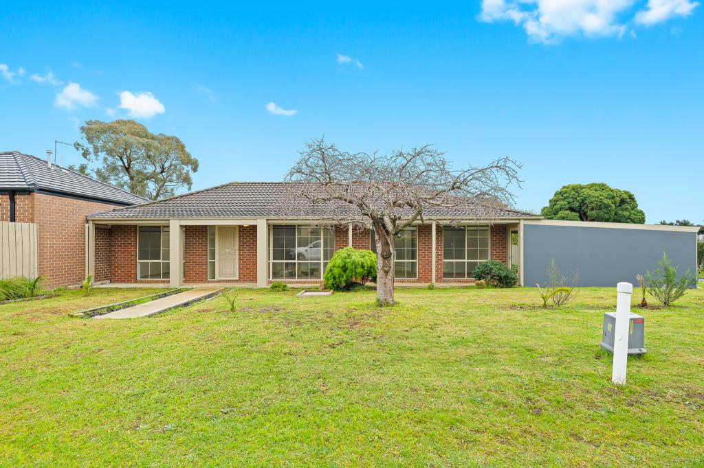 73 Toirram Cres, Cranbourne, VIC 3977