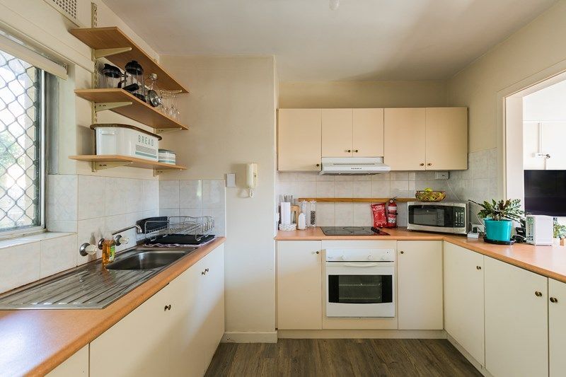 2/13 Dowling Pl, Orelia, WA 6167