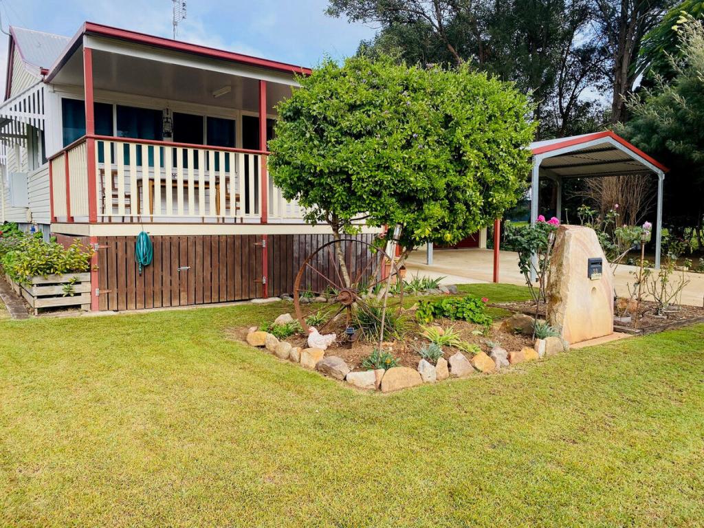 33 Bowen St, Helidon, QLD 4344