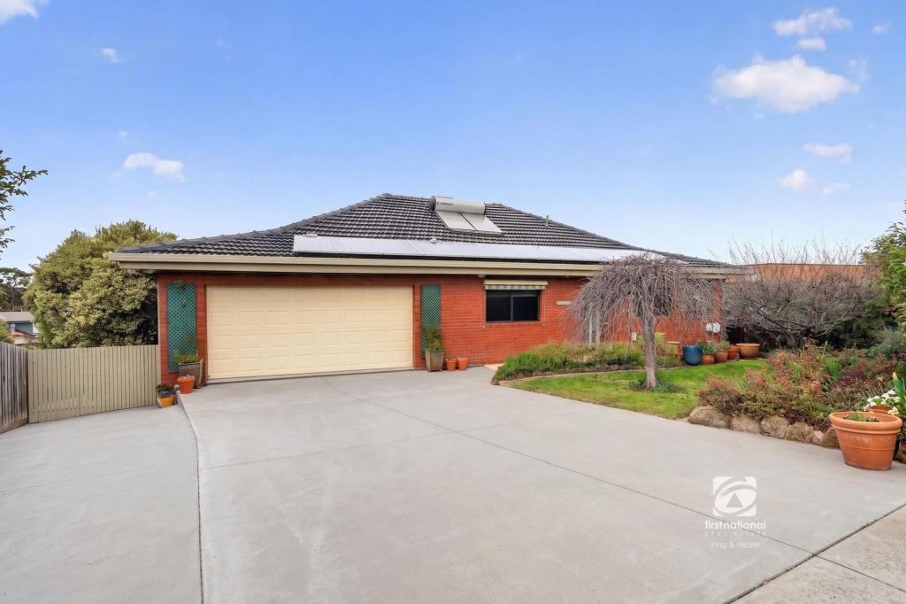 9 Bass Cl, Lakes Entrance, VIC 3909