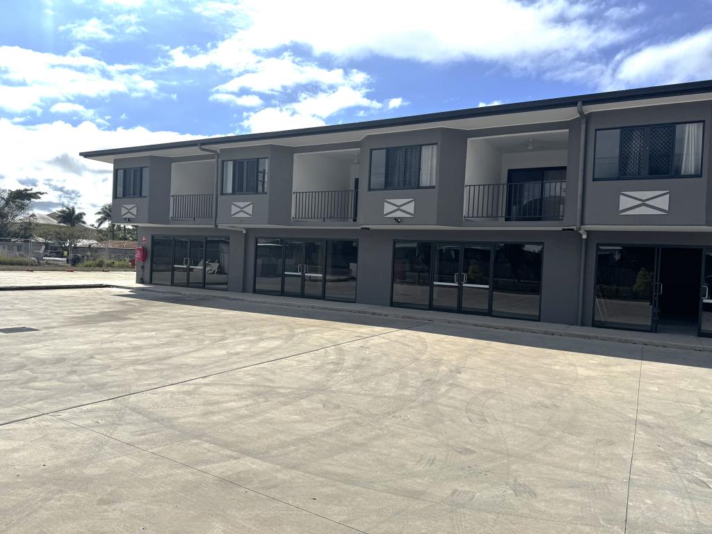 60 KOWINKA ST, WHITE ROCK, QLD 4868