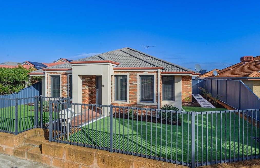 11 Peppies Cres, Byford, WA 6122