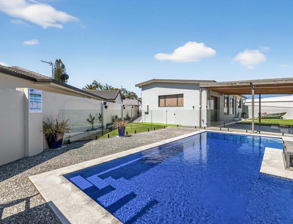 66 Nalkari St, Coombabah, QLD 4216