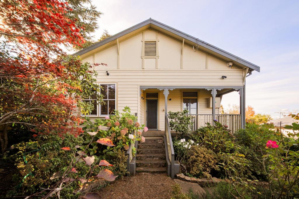 28 Oatley Ave, Katoomba, NSW 2780