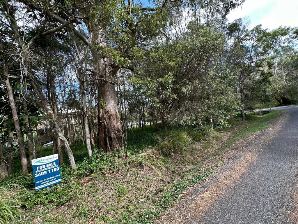 2 Ursula St, Russell Island, QLD 4184