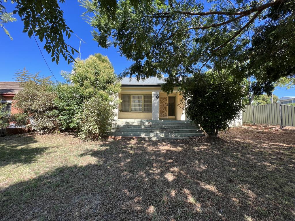 18 Hume St, Parkes, NSW 2870