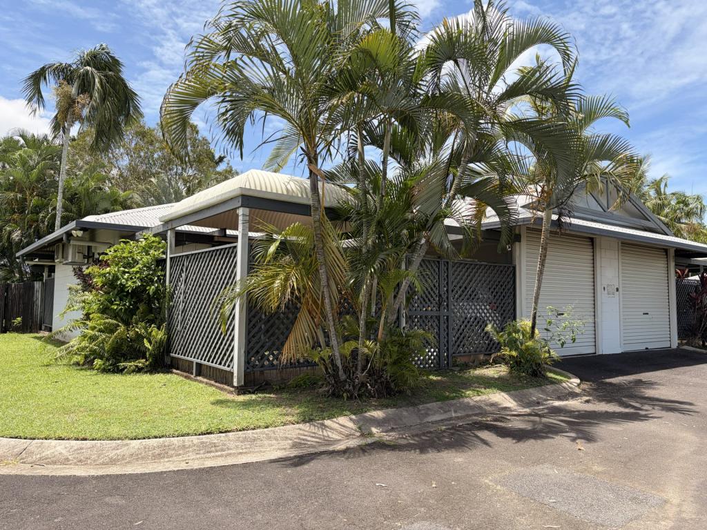 9/389 Mccoombe St, Mooroobool, QLD 4870