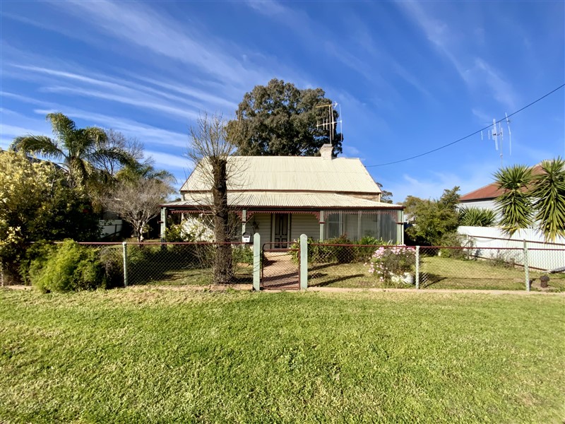 8 Queen St, Forbes, NSW 2871