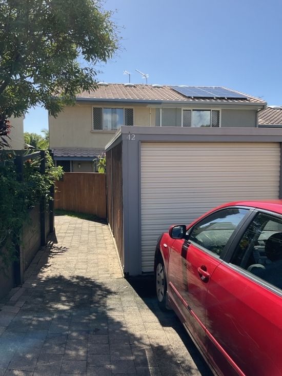 42/63 Olsen Ave, Labrador, QLD 4215