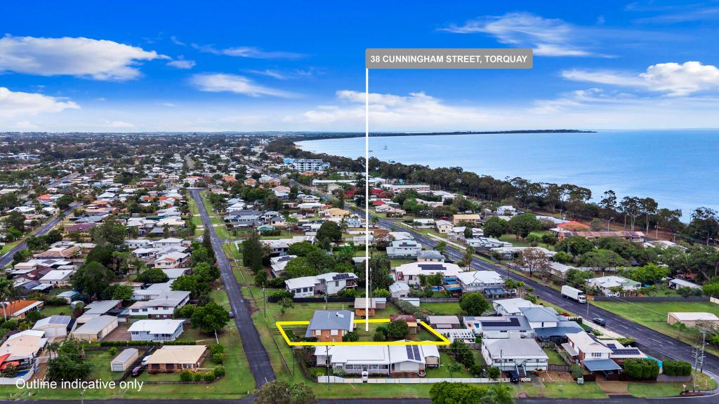 38 Cunningham St, Torquay, QLD 4655
