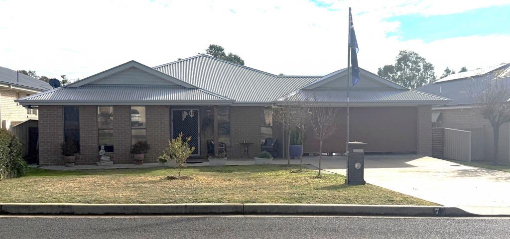 7 Sunnyside Pl, Inverell, NSW 2360