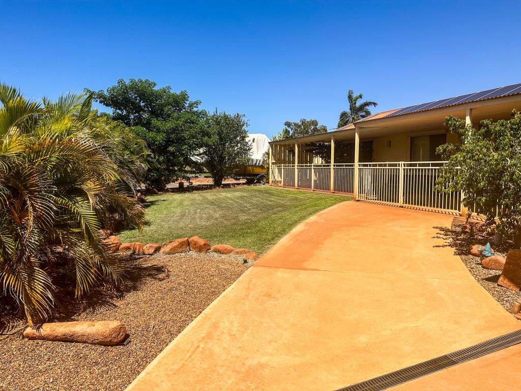 10 FLINDERS CRES, DAMPIER, WA 6713