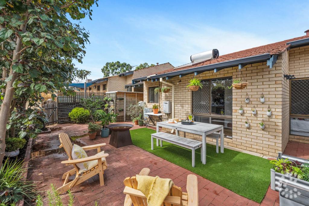 2/14 Onslow St, Fremantle, WA 6160