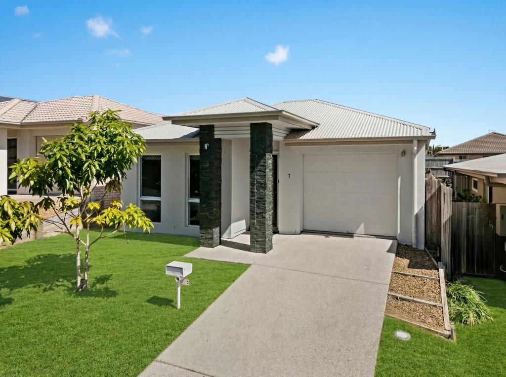 7 Mount Cooroora St, Park Ridge, QLD 4125