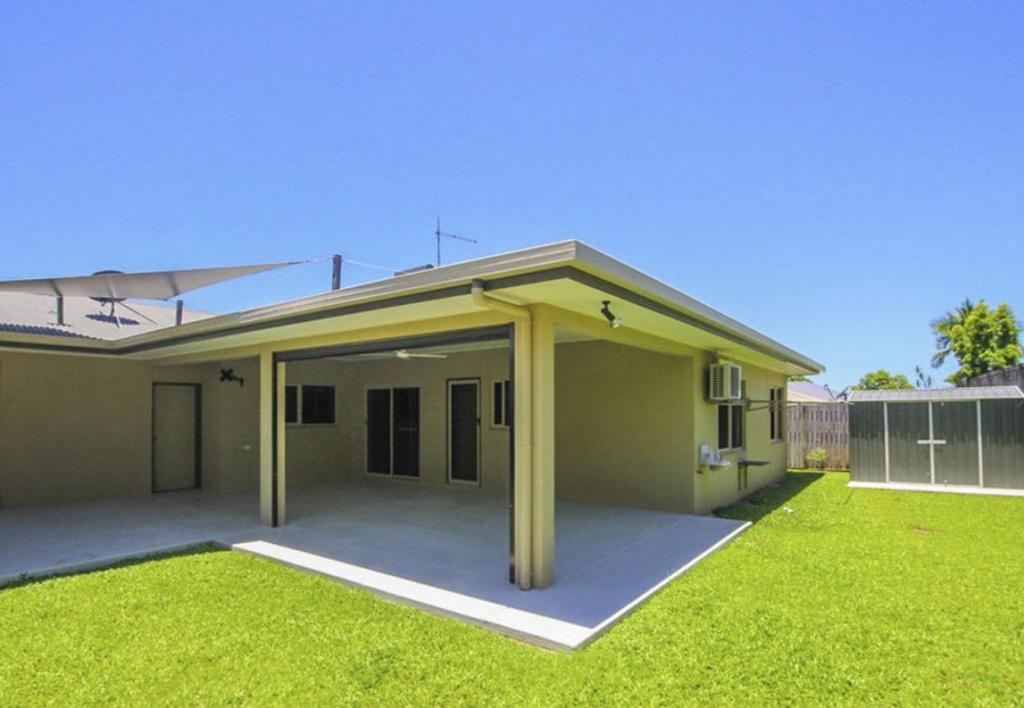 15 Capricorn St, Bentley Park, QLD 4869