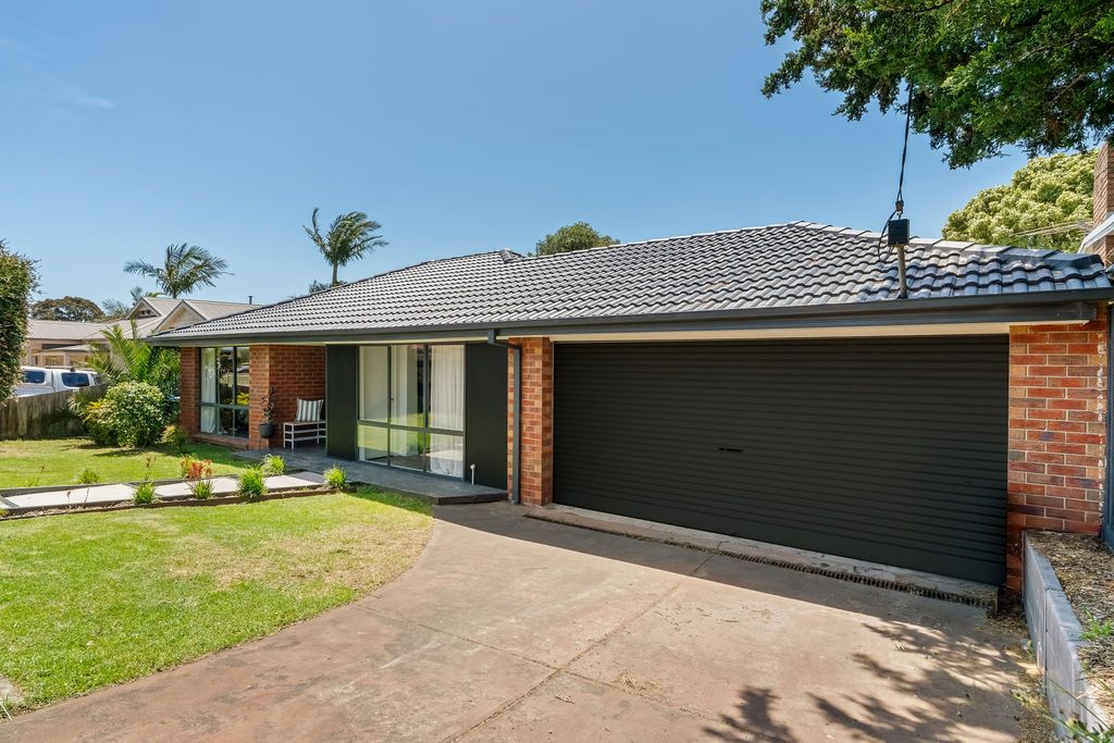 28 Sunningdale Rd, Rosebud, VIC 3939