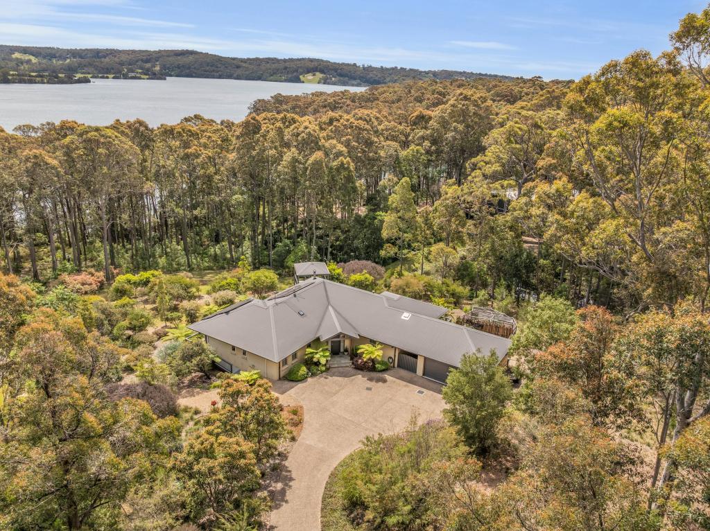 18 Cove Lane, Narooma, NSW 2546