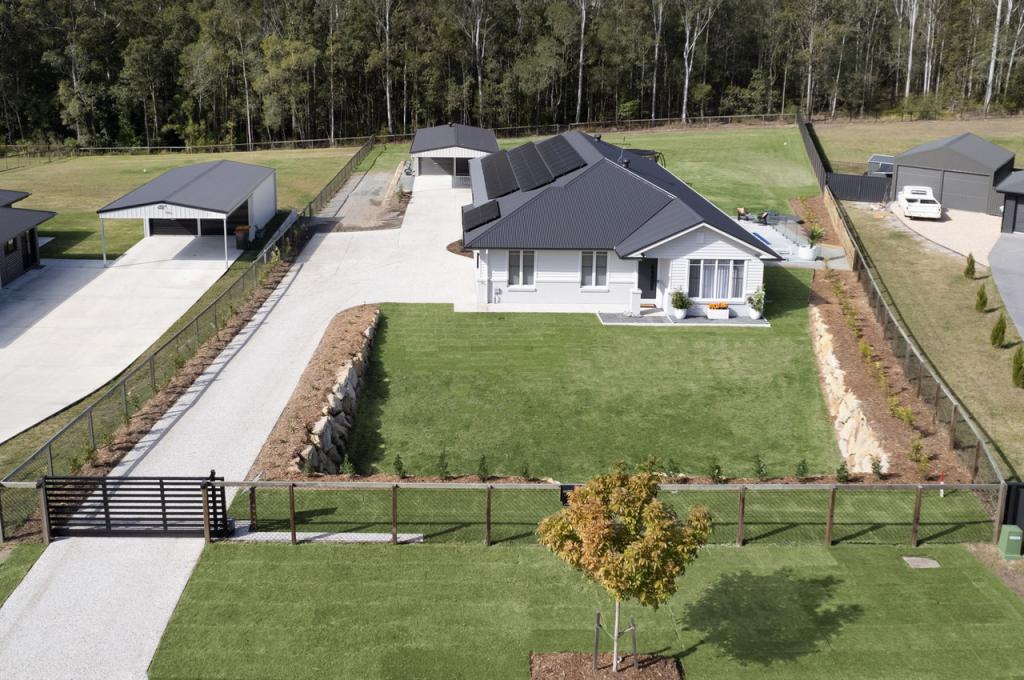 37 Twin Oaks Ct, Woodford, QLD 4514