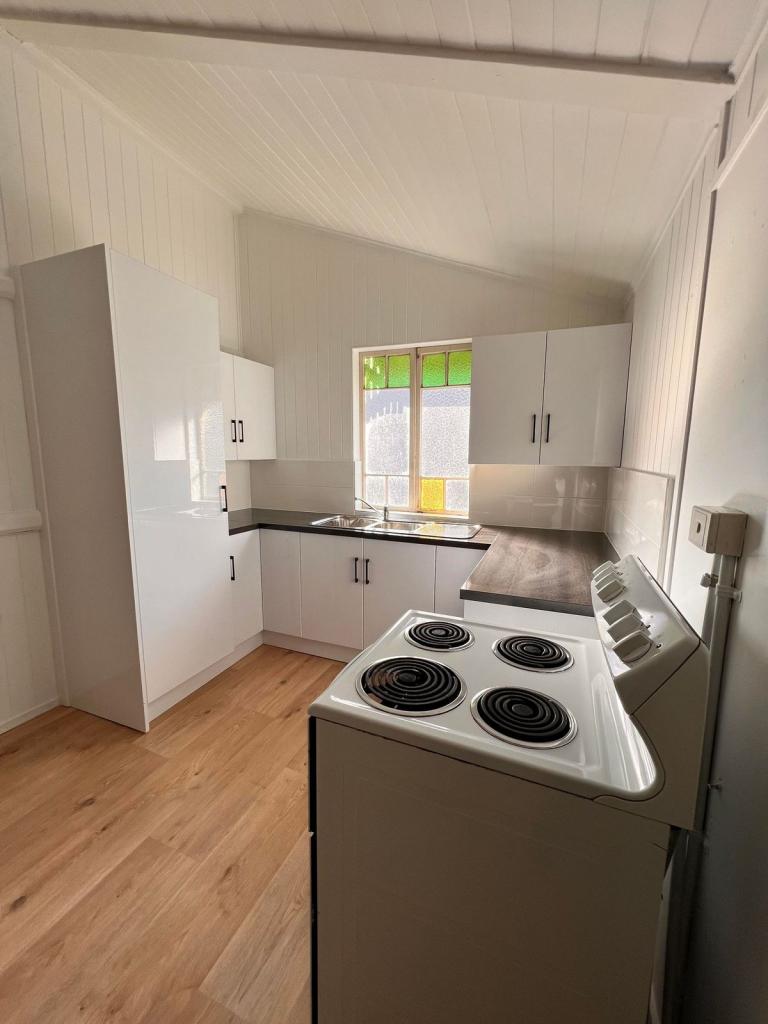 2/88 Glenmore Rd, Park Avenue, QLD 4701