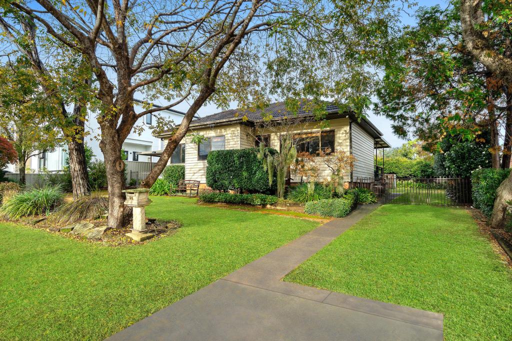 26 Dan St, Marsfield, NSW 2122