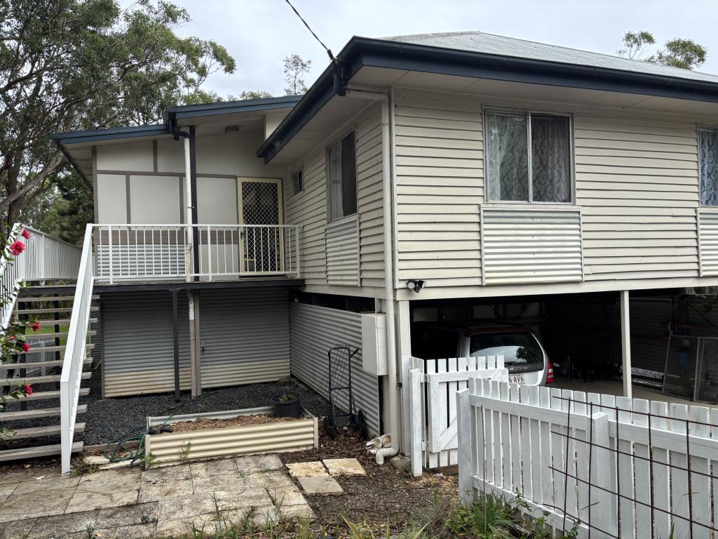 37 Yacht St, Russell Island, QLD 4184