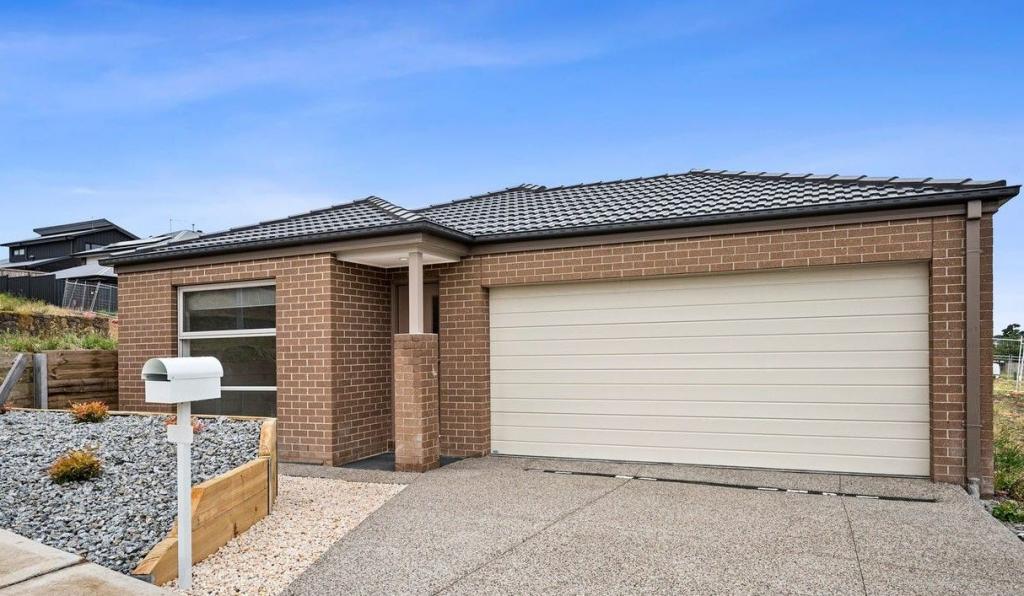 10 KEZZA WAY, DOREEN, VIC 3754