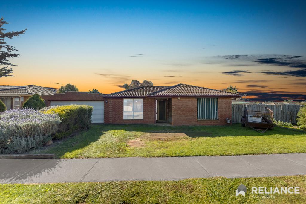 15 Cromwell Cl, Melton South, VIC 3338