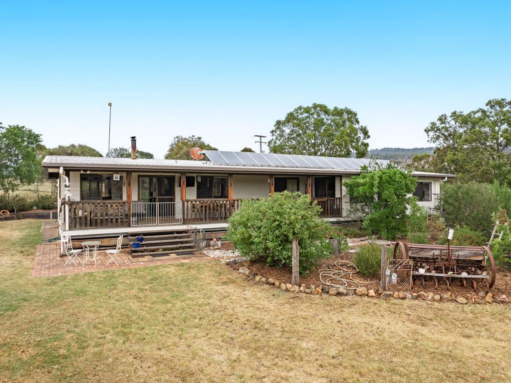 1325 Connolly Dam Rd, Silverwood, QLD 4370