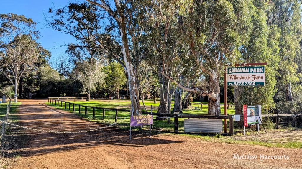 1679 Gingin Brook Rd, Gingin, WA 6503