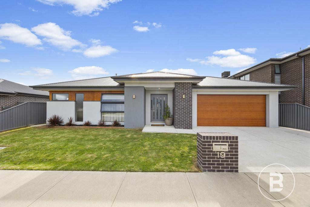 19 WEXFORD ST, ALFREDTON, VIC 3350