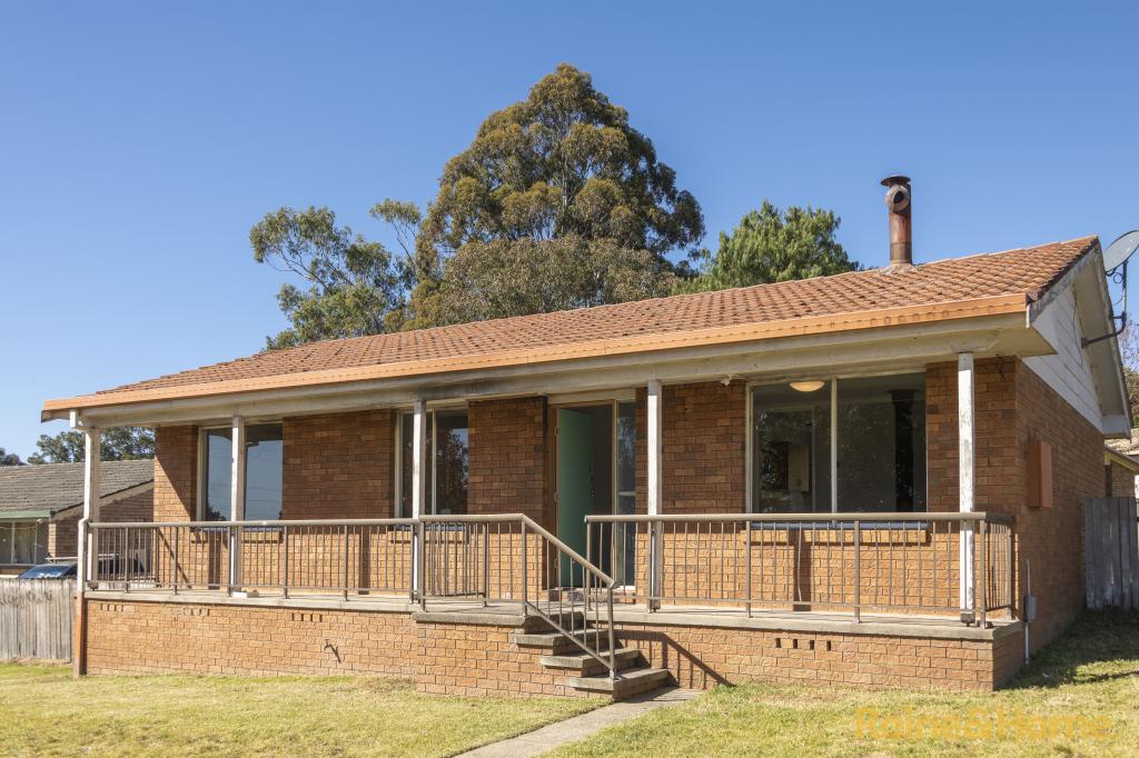 11 SEE AVE, ARMIDALE, NSW 2350