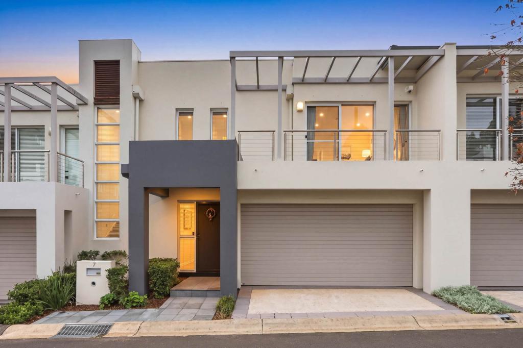 7 Waterstone Cres, Bella Vista, NSW 2153