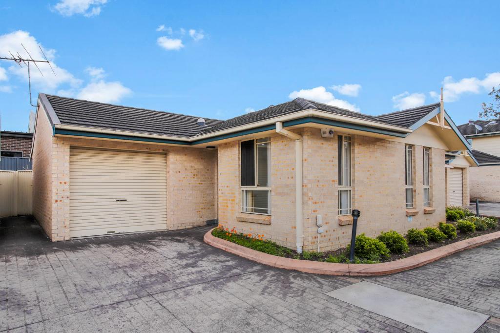 10/31-33 Tungarra Rd, Girraween, NSW 2145