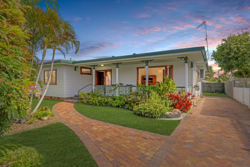 5 Cooloola Cres, Urangan, QLD 4655