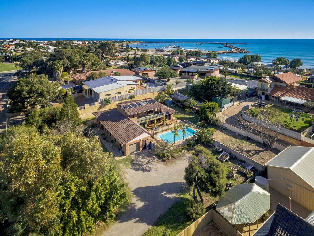 103 Point Leander Dr, Port Denison, WA 6525