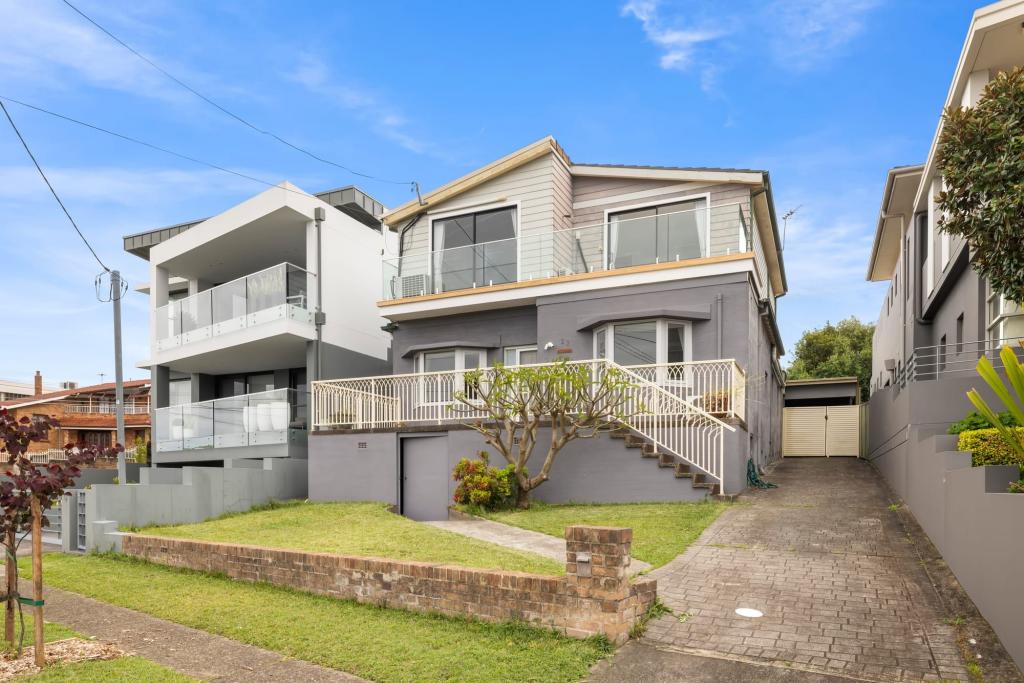 22 Dorking Rd, Cabarita, NSW 2137