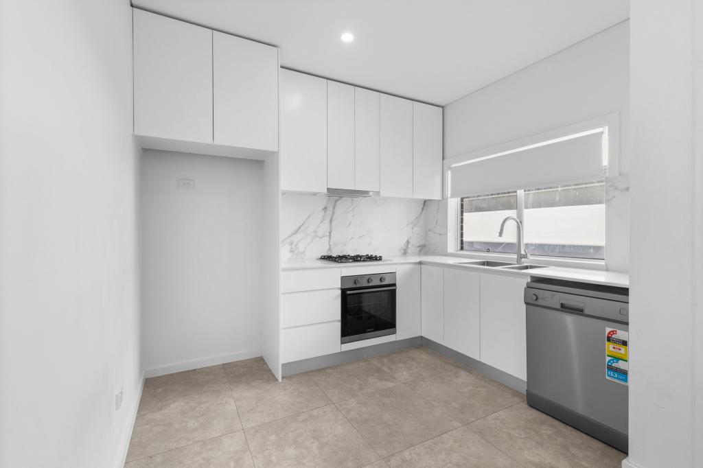 2/118 CENTENARY RD, SOUTH WENTWORTHVILLE, NSW 2145
