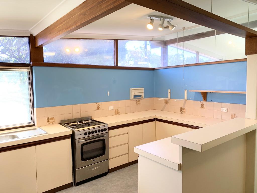 390 Abernethy Rd, Cloverdale, WA 6105