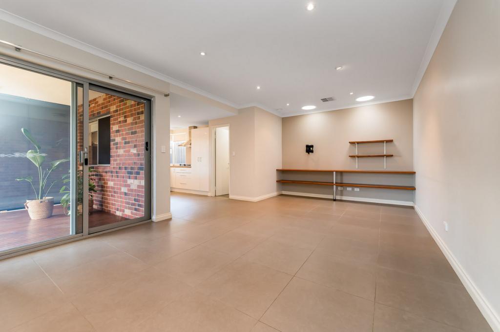 6C EIGHTH AVE, MAYLANDS, WA 6051