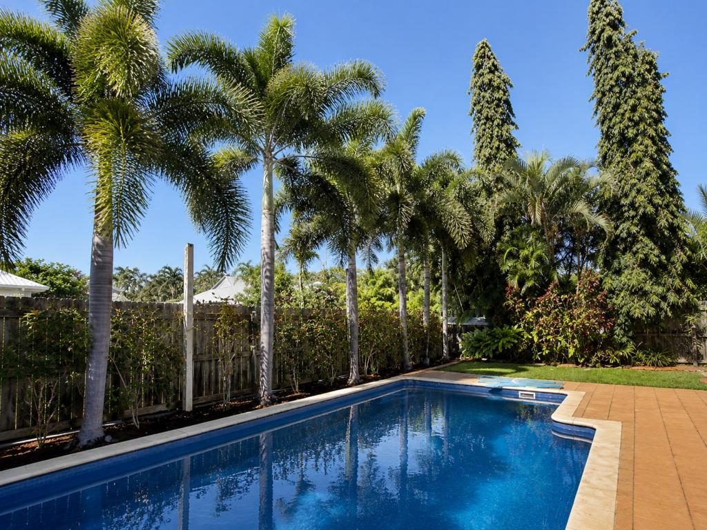10 Eleanor Loop, Cable Beach, WA 6726